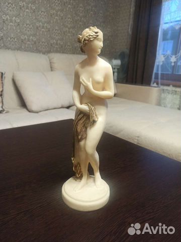 Старинная статуэтка