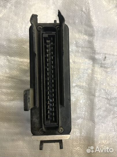 Блок управления двигателем VW Passat B3 1990 1F
