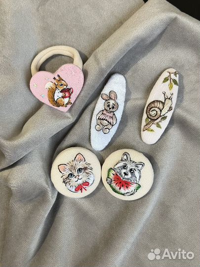 Заколки с вышивкой ручной работы