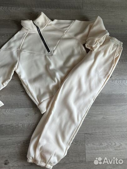 Спортивный костюм новый