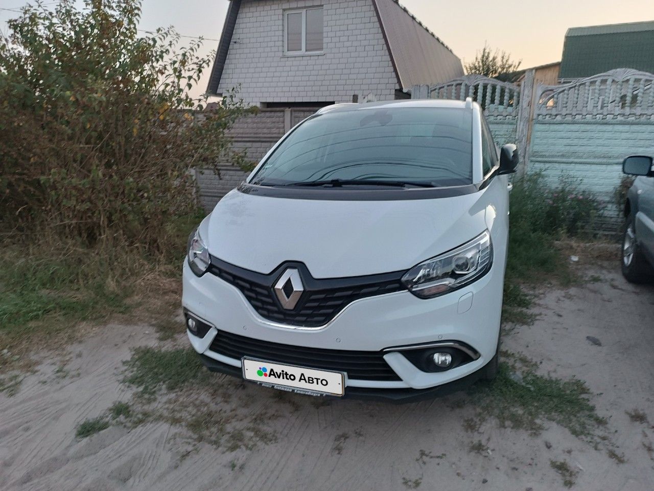 Renault Grand Scenic: фото владельца
