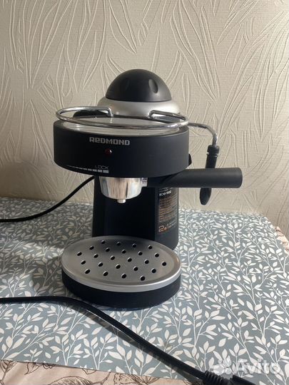 Кофеварка redmond RCM-1502