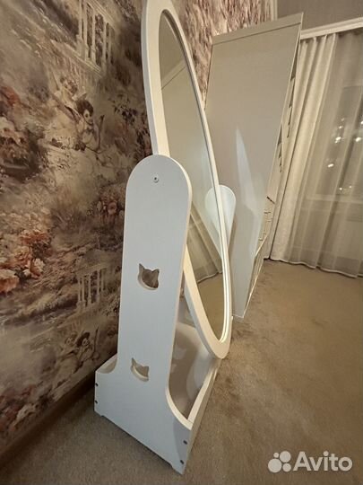 Зеркало напольное