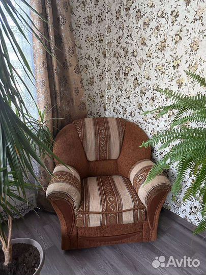 Диван и кресло