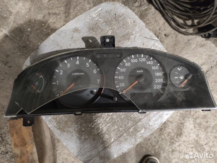 Панель приборов Nissan Almera Classic