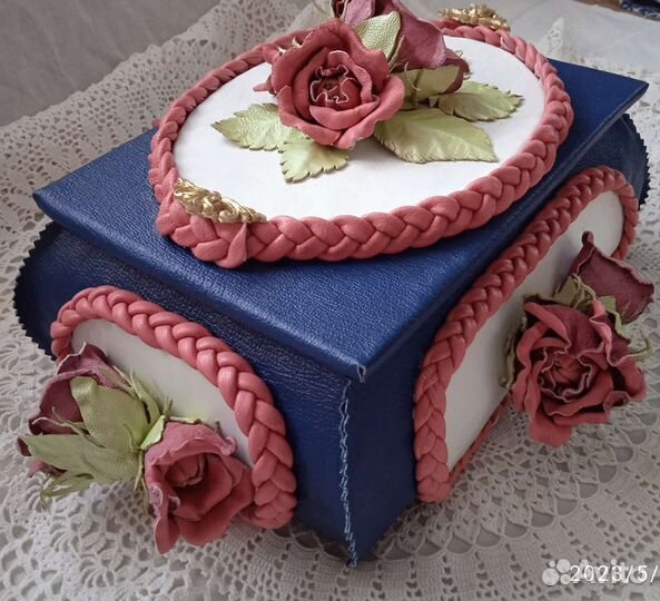 Коробка подарочная из натуральной кожи