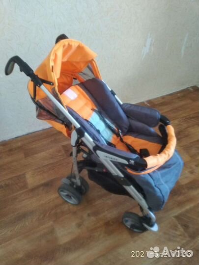 Прогулочная коляска