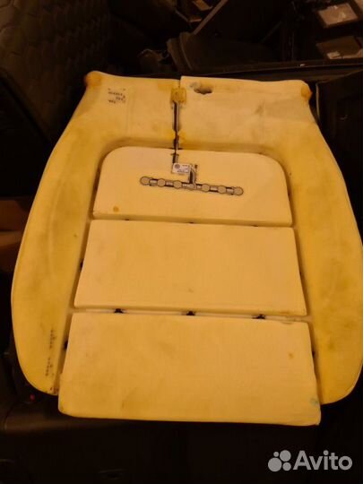 Обшивка сиденья Volkswagen Tiguan 1 2010