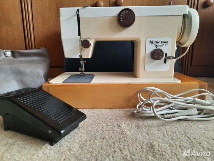 Швейная машина Чайка 134