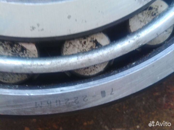 Подшипник 70 - 2228