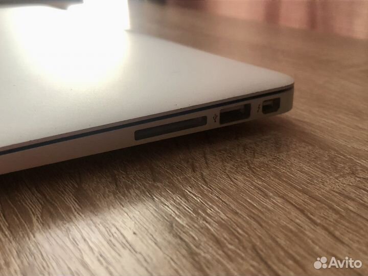 Apple MacBook Air 13 Mid 2012