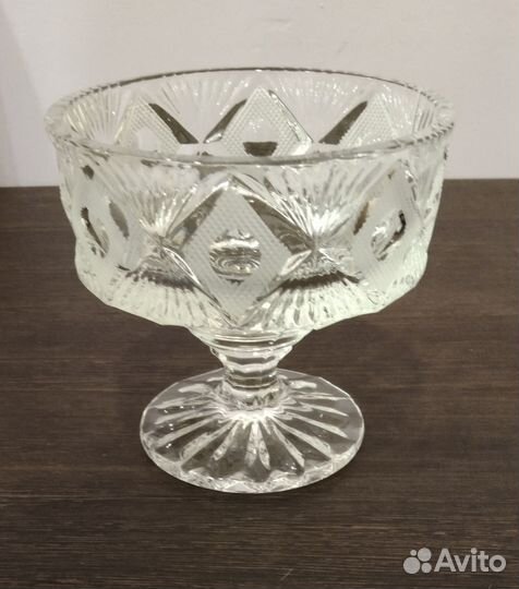 Ваза хрустальная на ножке СССР