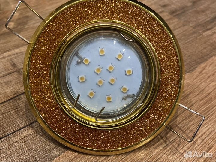 Светильник точечный