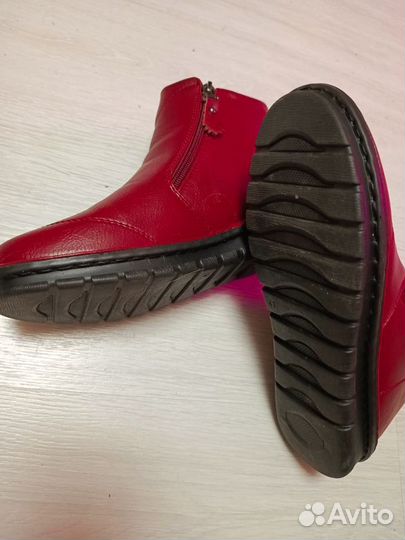 Ботинки женские