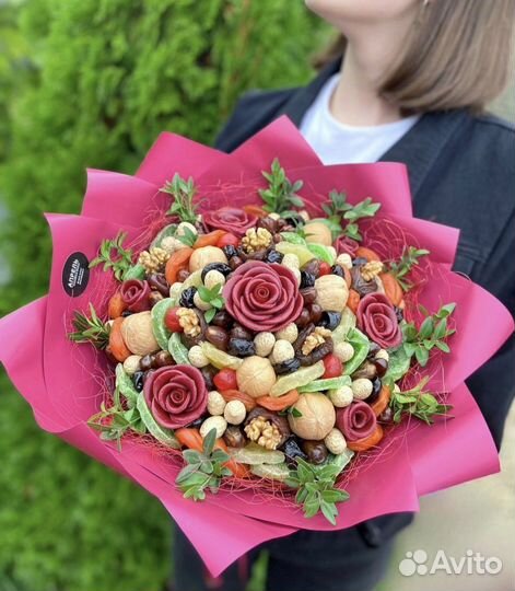 Съедобные букеты из сухофруктов и орехов