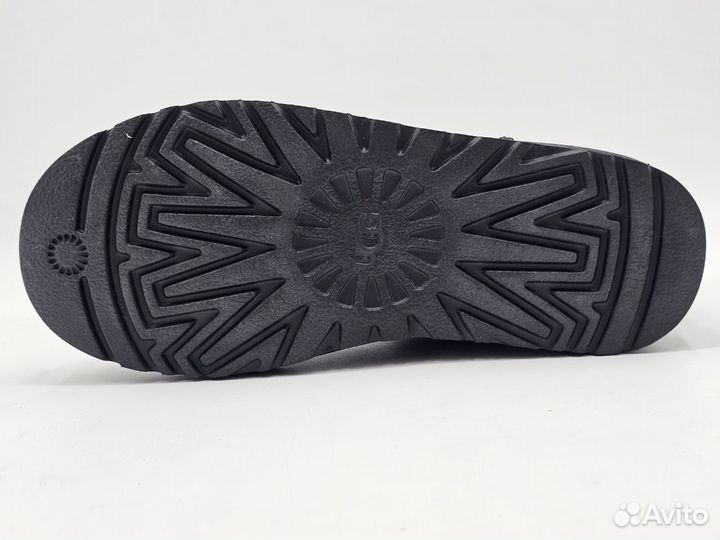 Ugg Classic Ultra Mini Leather Black