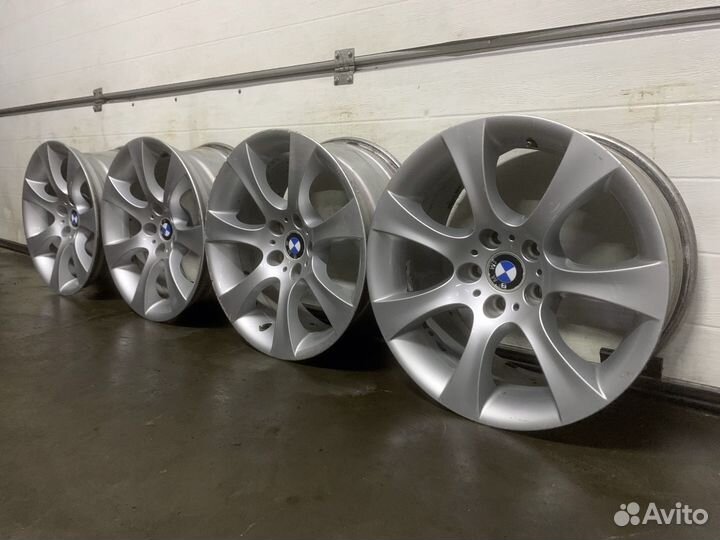 Комплект разношироких дисков BMW E60 R18 124 стиль