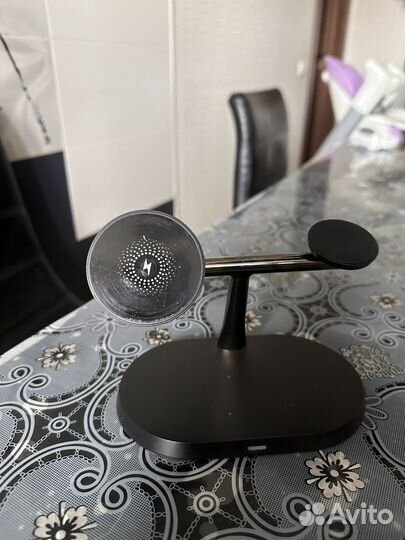 Беспроводная зарядная станция для Apple 3 в 1