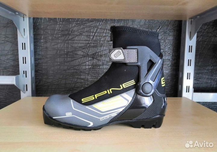 Ботинки лыжные Spine /Новые