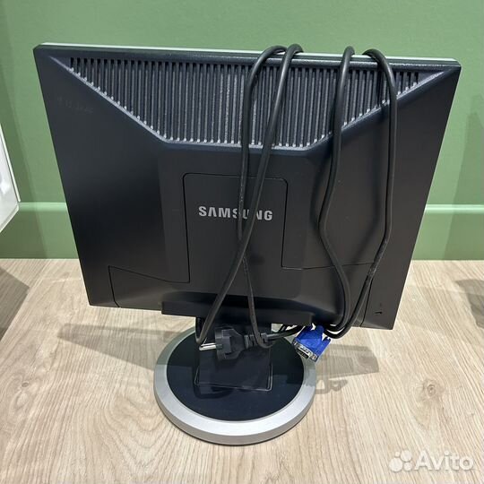 Монитор Samsung 17