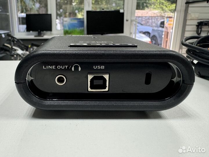 Внешняя звуковая карта Line 6 POD studio GX