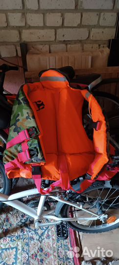 Спасательный жилет