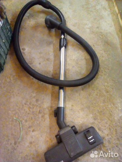 Продам пылесосы на запчасти или под ремонт