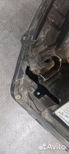 Фара правая веста