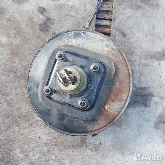 Вакуумный усилитель тормозов Пежо 206