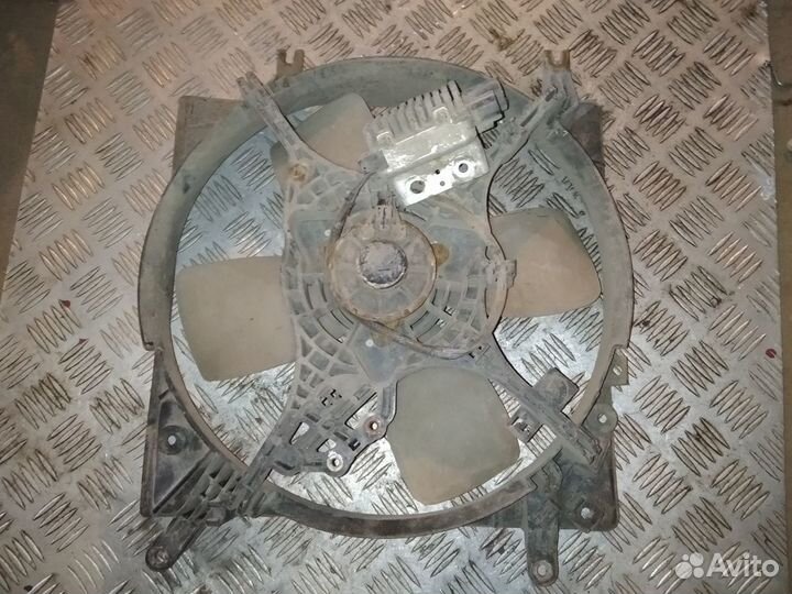 Вентилятор радиатора Mitsubishi Galant 8