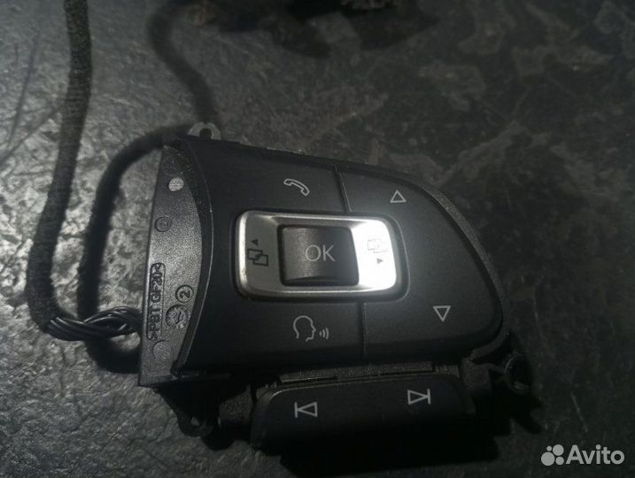 Кнопки на руль Volkswagen Passat B8
