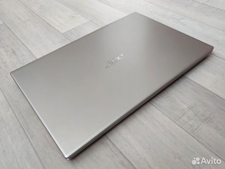 Acer как новый/FHD/intel 4 ядра/SSD 256/DDR4- 8gb