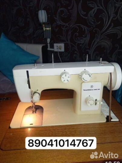 Ножная швейная машина Чайка