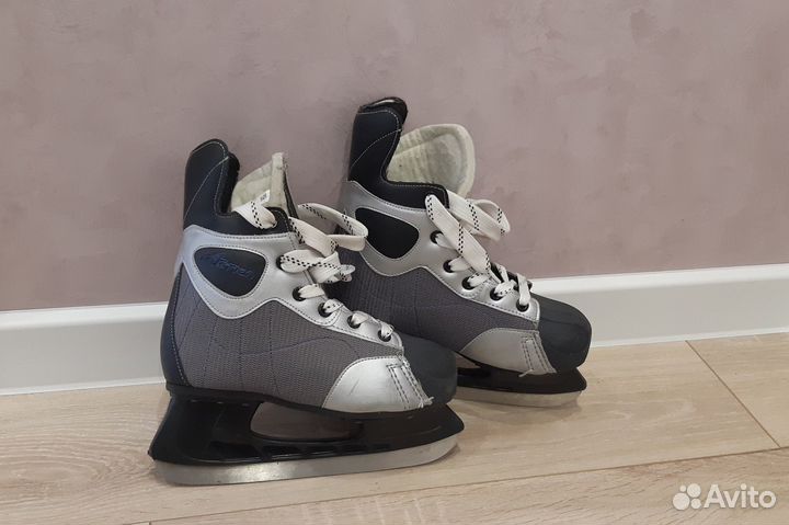 Коньки хоккейные 38 размер