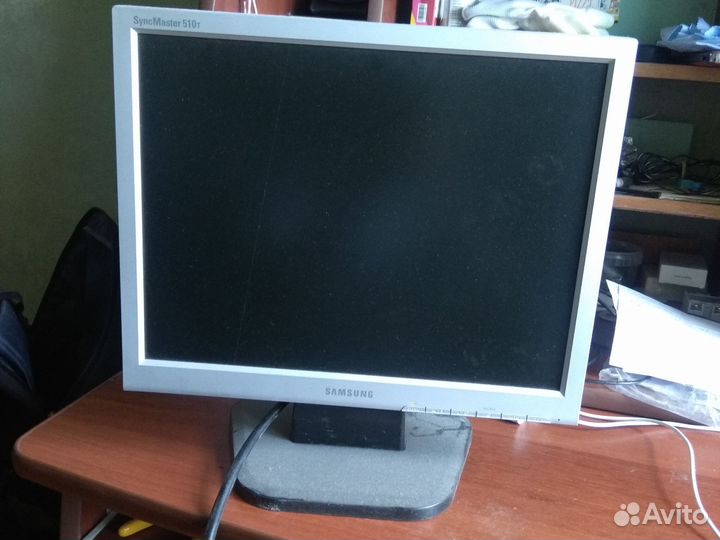 Монитор Samsung