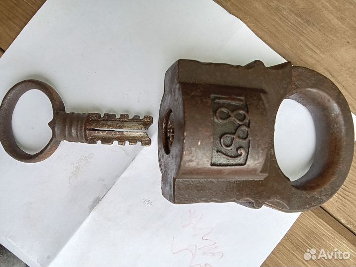 Старинные предметы