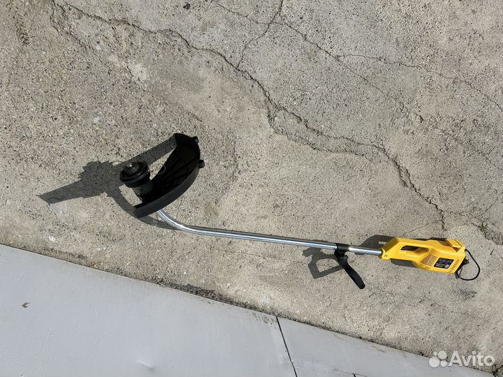 Триммер садовый электрический (газонокосилка)