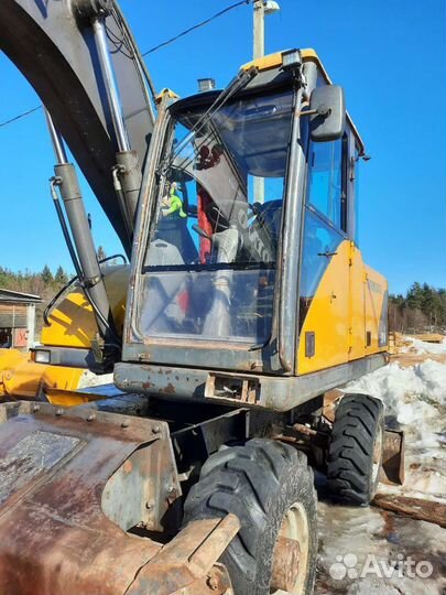 Колёсный экскаватор Volvo EW140, 2000
