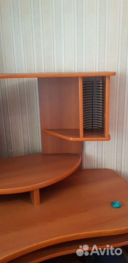 Компьютерный стол новый