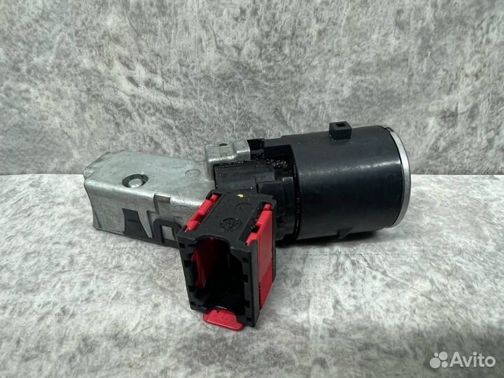 Замок зажигания Renault Logan 2 2016 487004438R