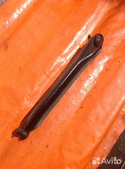 Рычаг задний нижний правый Ford Escape (2001-2006)