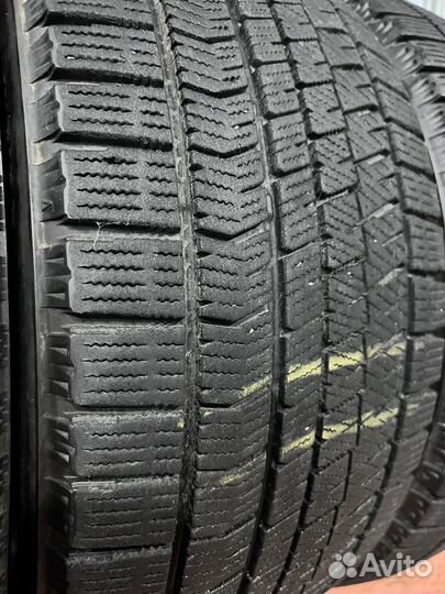 Bridgestone Blizzak VRX2 245/45 R17 99Q