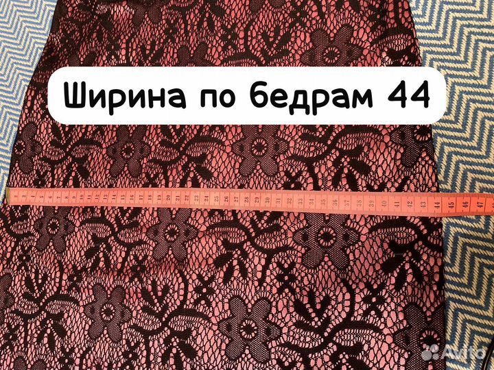 Платье сиреневое с черным рисунком 44