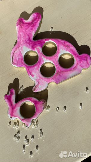 Пасхальная деревянная подставка под кулич и яйца