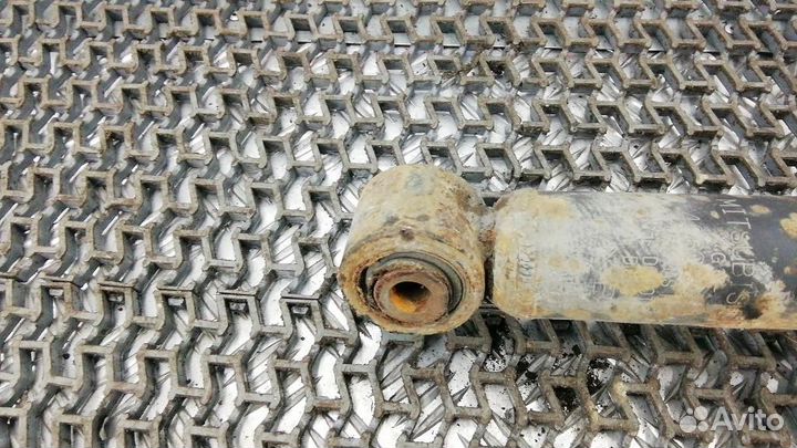 Амортизатор/стойка передняя левая Mitsubishi Monte