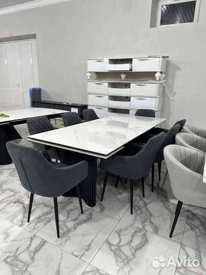 Стол и стулья комплект