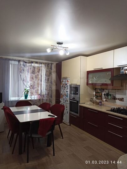 3-к. квартира, 86 м², 2/10 эт.