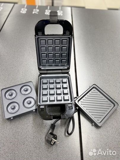 Вафельница электрическая со сменными формами galax