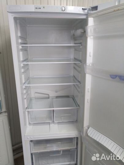 Холодильник indesit