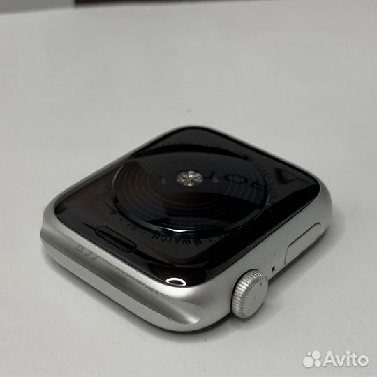 Смарт часы Apple Watch SE 1 44mm Nike